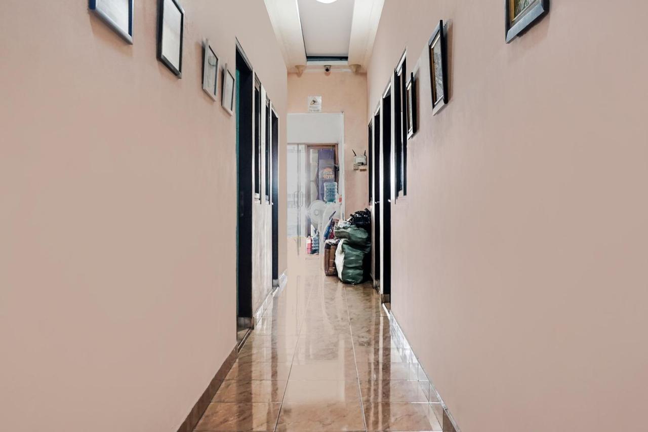 Oyo 91754 Wisma Tiqita Syariah Jakarta Kültér fotó