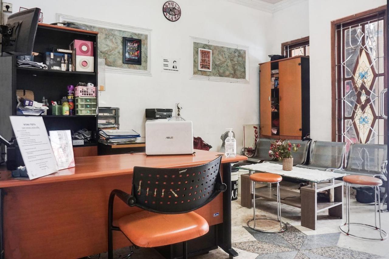 Oyo 91754 Wisma Tiqita Syariah Jakarta Kültér fotó