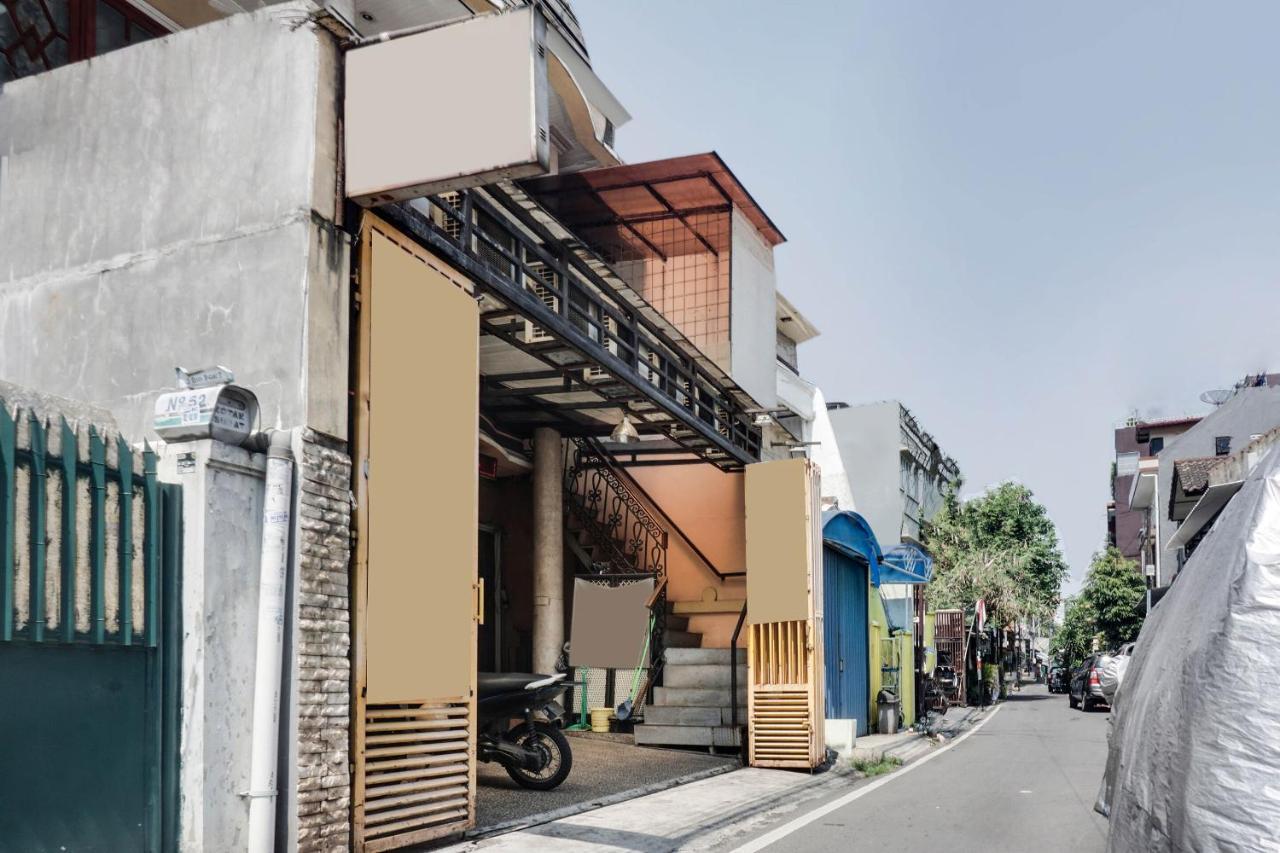 Oyo 91754 Wisma Tiqita Syariah Jakarta Kültér fotó